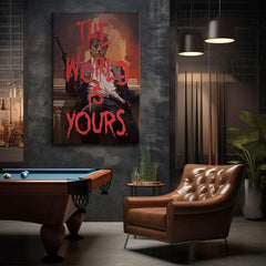 Obraz Tonyho Montany s puškou a nápisem „THE WORLD IS YOURS“ v červené barvě na pozadí ohně, visící v moderním interiéru nad dřevěnou konzolí s vázou a svíčkou Papilora.