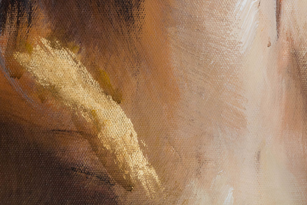Detailní pohled na ručně malovaný obraz s texturou a kompozicí dvou koní v hnědých a zlatých tónech, Papilora.