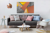 Geometrický obraz na plátně s motivem Turning Tables, příroda v bílo-modrých odstínech zavěšený v interiéru pracovny, sofistikovaná atmosféra – interiér
