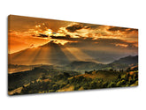 Klasický obraz na plátně s motivem PANORÁMA KRAJINA, hory, obloha, oblaka, krajina v oranžovo-zelených odstínech, klidná atmosféra, vhodný do pracovny – hlavní