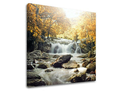 Klasický obraz na plátně s motivem VODOPÁDY, vodopád, les, podzimní listí, krajina v bílo-hnědých odstínech, klidná atmosféra, vhodný do obývacího pokoje – hlavní