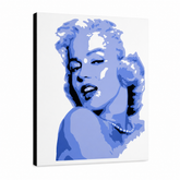 Ručně malovaný obraz POP Art Marilyn Monroe 1 kus – 3D vizualizace ručně malovaného plátna na bílém pozadí. Dominantní barvy: modrá, bílá, černá.