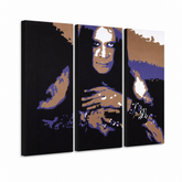 Ručně malovaný obraz POP Art Ozzy Osbourne 3 díly Ozz – 3D vizualizace ručně malovaného plátna na bílém pozadí. Dominantní barvy: černá, fialová, hnědá, bílá, modrá.