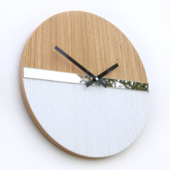 Moderní nástěnné hodiny se zrcadlem