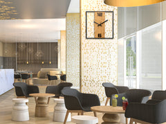 Moderní nástěnné hodiny RETRO dřevo-kov