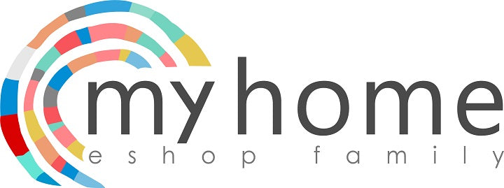 Obraz s logem 'my home eshop family' a barevnými oblouky visící v moderním interiéru nad dřevěnou konzolí s vázou a svíčkou, Papilora.