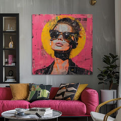Pop art obraz na plátně s motivem žena, portrét, lidé v oranžovo-růžových odstínech, drzá atmosféra, městský život a popkultura, vhodný do kanceláře – produkt