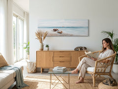 Malovaný obraz na zeď PLÁŽ 120x40 cm – ručně malovaný obraz v elegantním interiéru (Mid-century warm) | wall mockup | premium canvas | Papilora.sk