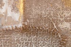 Detailní pohled na abstraktní kompozici s viditelnou texturou a zlatými akcenty Papilora.