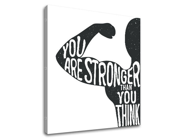 Detailní náhled kompozice s motivačním citátem „YOU ARE STRONGER THAN YOU THINK“ v černobílé barvě Papilora.
