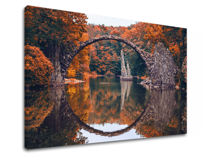 Klasický obraz na plátně s motivem KRAJINA, jezero, architektura, příroda v oranžovo-červených odstínech, klidná atmosféra, příroda, vhodný do obývacího pokoje – produkt