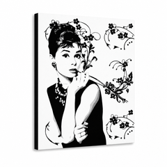 Ručně malovaný obraz POP Art Sleva -15% Audrey Hepburn ah4 – 3D vizualizace ručně malovaného plátna na bílém pozadí. Dominantní barvy: černá, bílá, šedá.