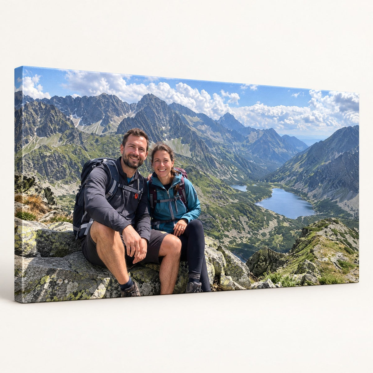 Panoramatický obraz z fotky hor na plátně na dřevěném rámu 2 cm, pohled z boku