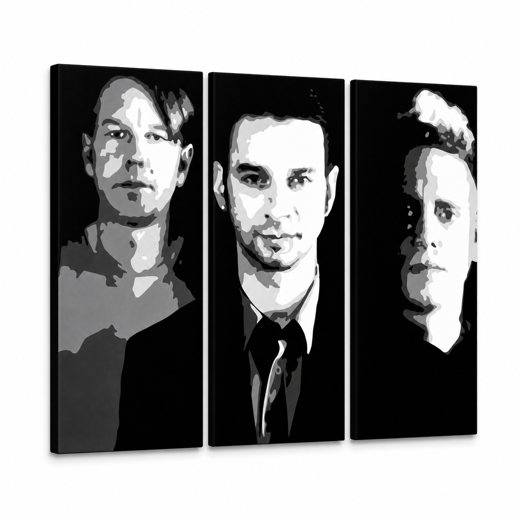 Triptych ručně malovaných pláten s černobílými portréty členů kapely Depeche Mode, viditelný dřevěný rám, Papilora.