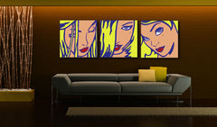 Tři obrazy v pop-art stylu s ženskými tvářemi visí v moderním interiéru nad elegantní dřevěnou konzolí s vázou a svíčkou, Papilora.