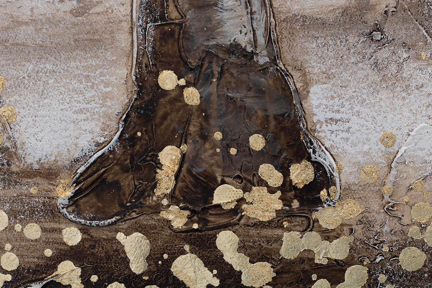 Detailní pohled na umělecké zpracování ručně malovaného obrazu STROM 120x90 cm, zdůrazňující jemné přechody barev a strukturu plátna.
